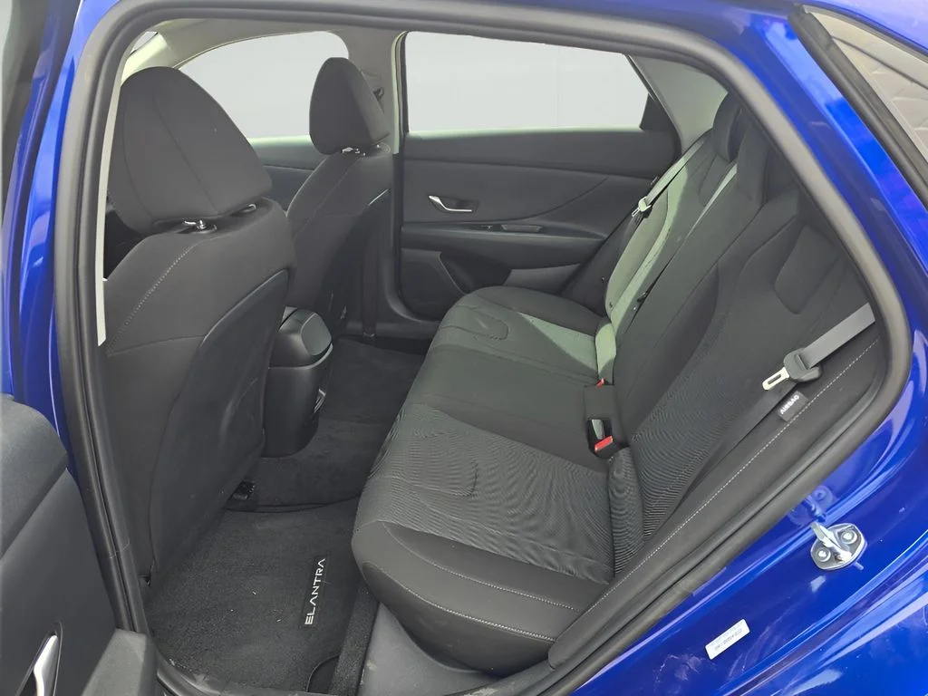2025 Hyundai Elantra SE - Photo 10