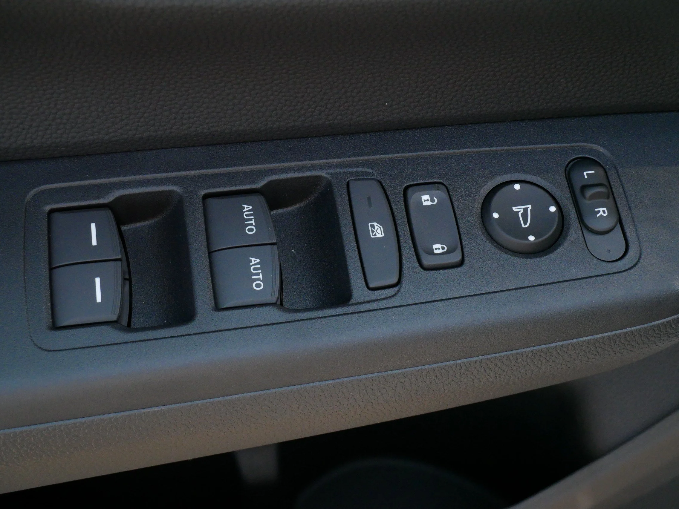 2026 Honda CR-V EX - Photo 19