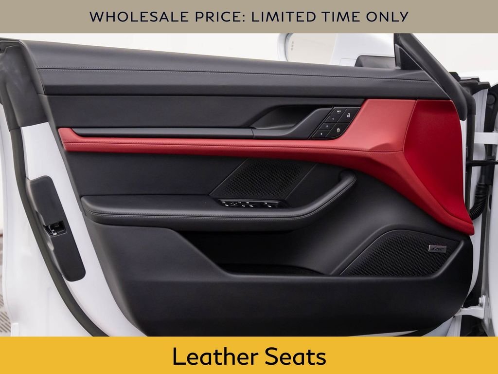 2023 Porsche Taycan GTS - Photo 12