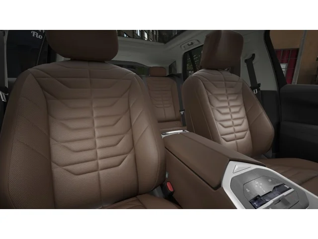 New 2027 Space Silver Metallic BMW  image 11