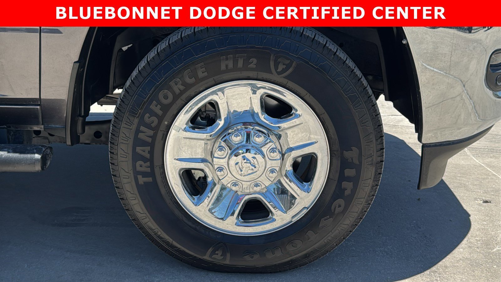 Used 2025 Granite Crystal Metallic Clearcoat Ram Tradesman image 31