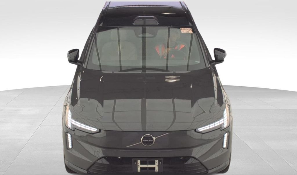 Used 2025  Volvo Twin Motor Plus image 3
