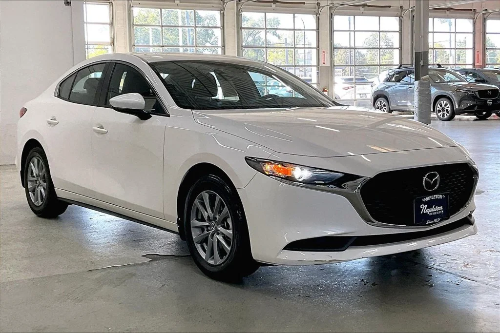 Certified Used 2026 White Mazda 2.5 S image 33