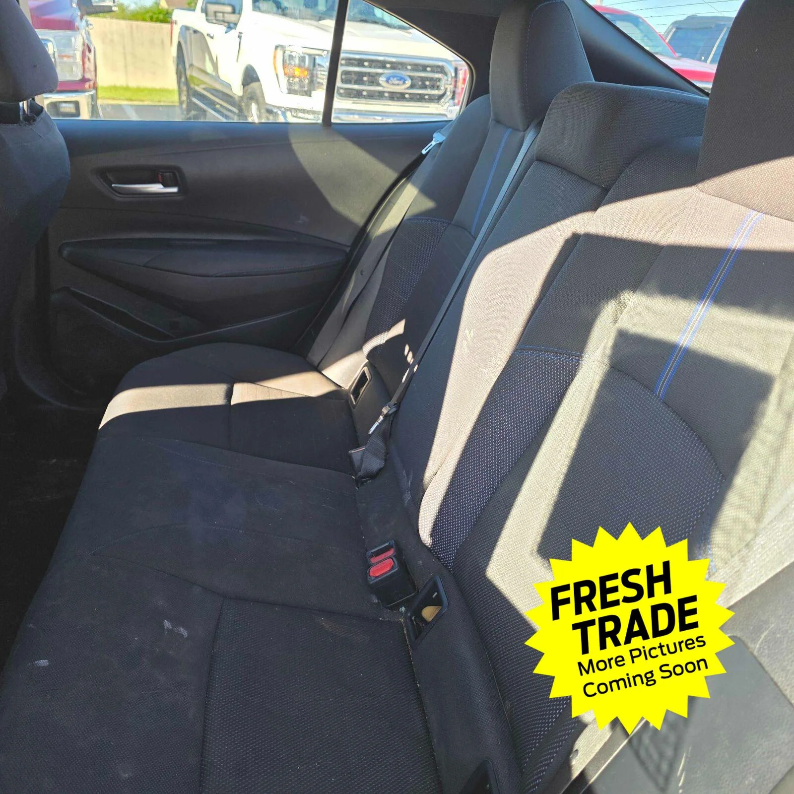 Used 2021 Blizzard Pearl w/Black Sand Pearl Roof Toyota SE image 8