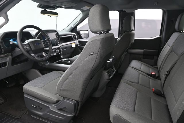 New 2026 Agate Black Metallic Ford XLT image 11