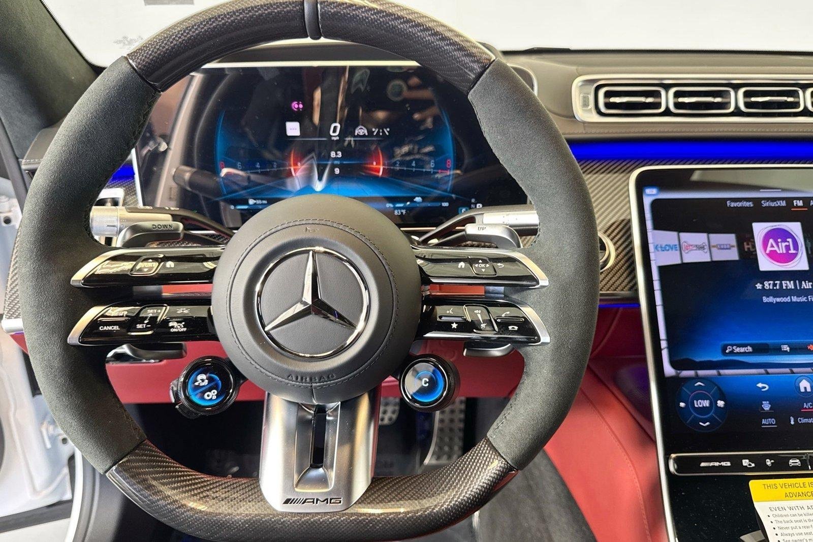 New 2026 Manufaktur Moonlight White Magno Mercedes-Benz AMG® S 63 E image 10