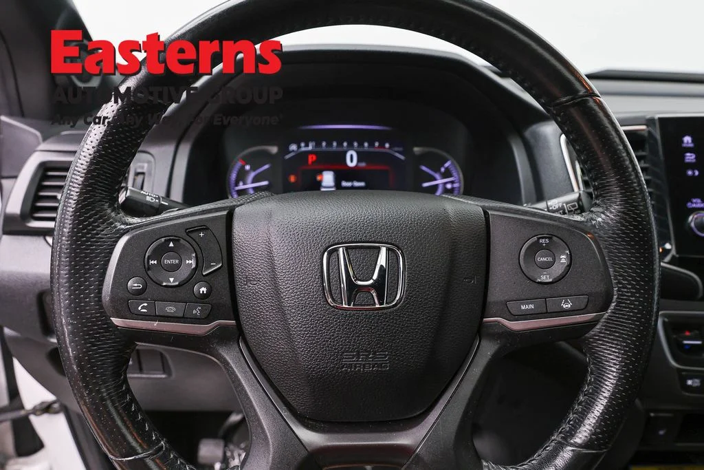 Used 2023 White Honda EX-L image 10