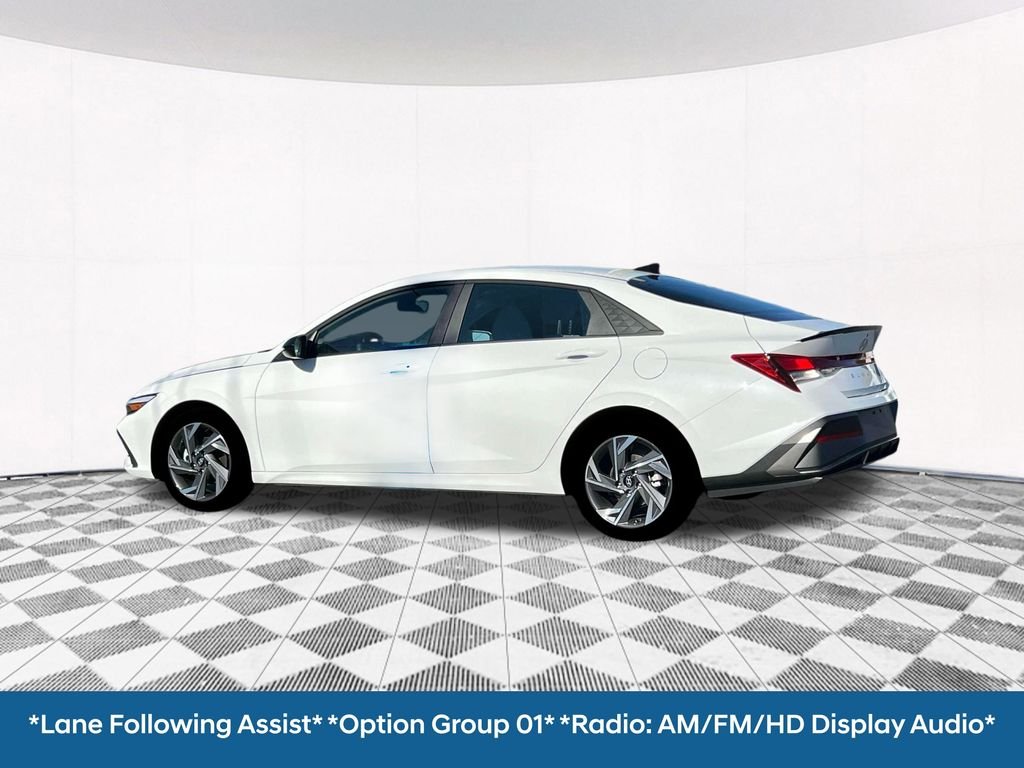 2025 Hyundai Elantra SEL - Photo 7