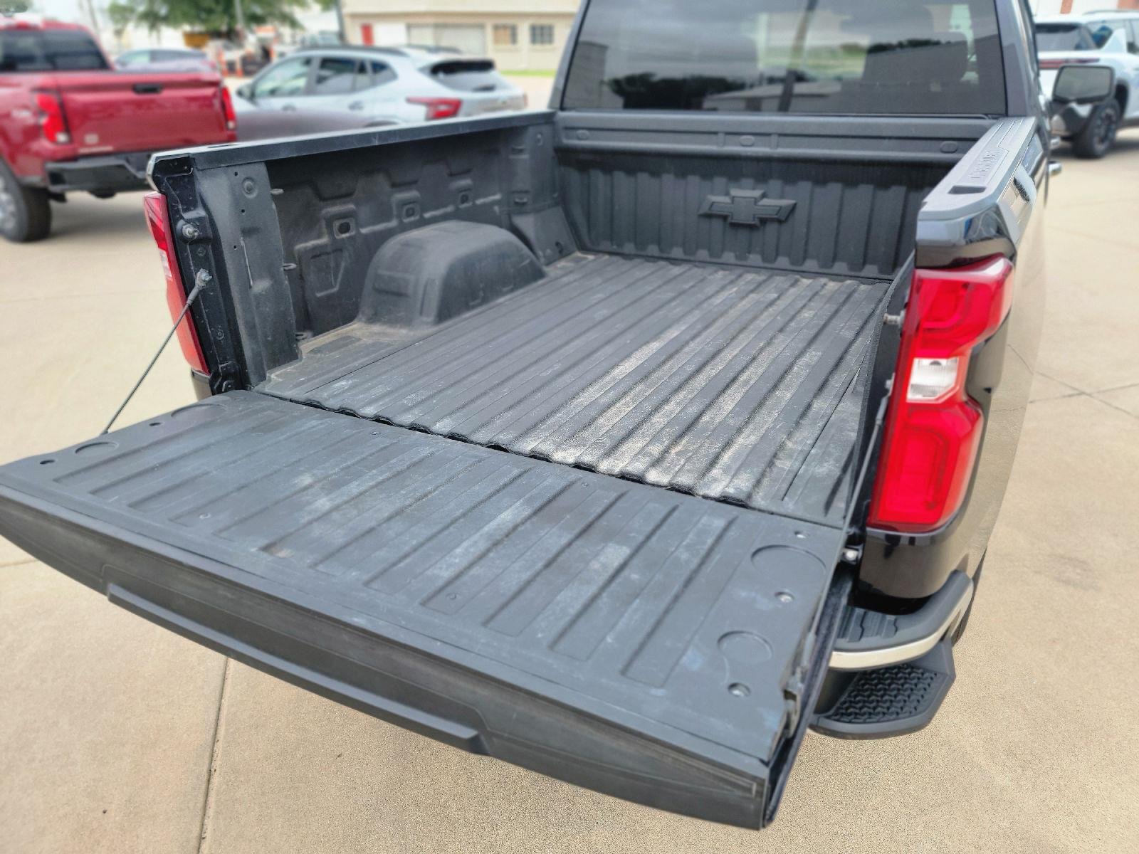 Used 2022 Dark Ash Metallic Chevrolet LTZ image 9