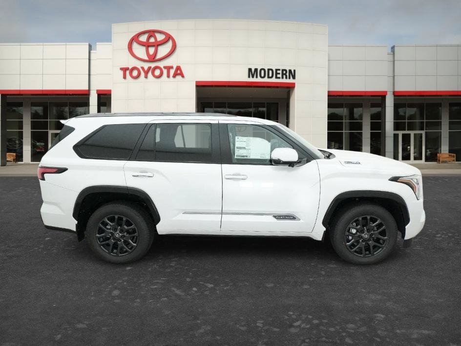 New 2026 Wind Chill Pearl Toyota Platinum image 4