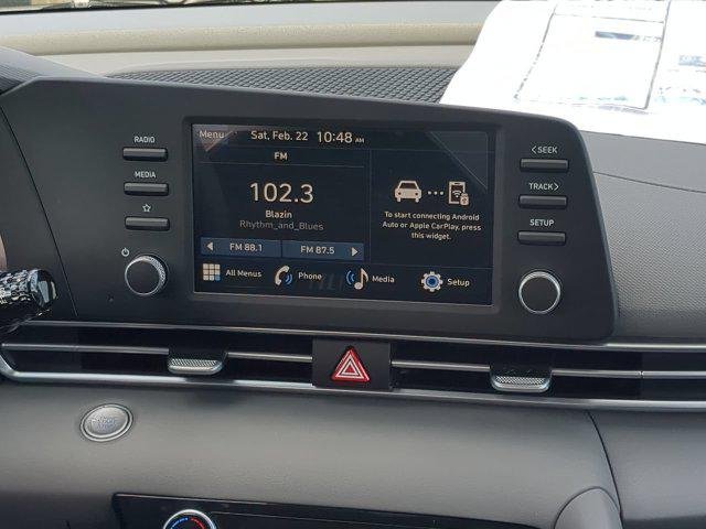 2025 Hyundai Elantra SEL - Photo 17