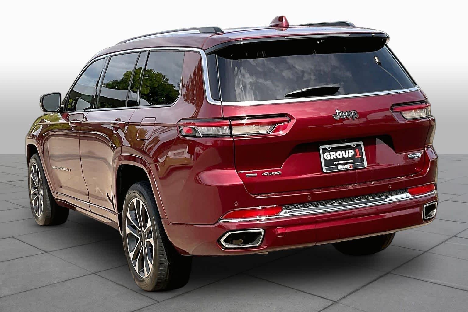 Used 2021 Velvet Red Pearlcoat Jeep Overland image 12
