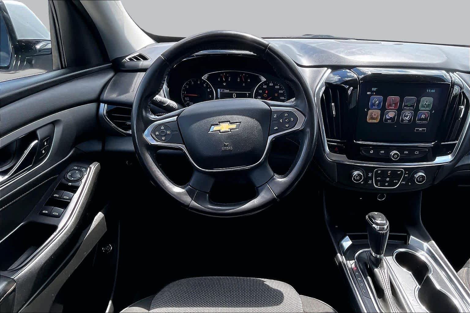 Used 2018 SILVER ICE METALLIC Chevrolet LT Cloth image 4