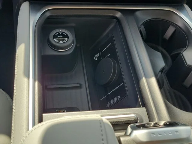 New 2027 White Ford Platinum image 28