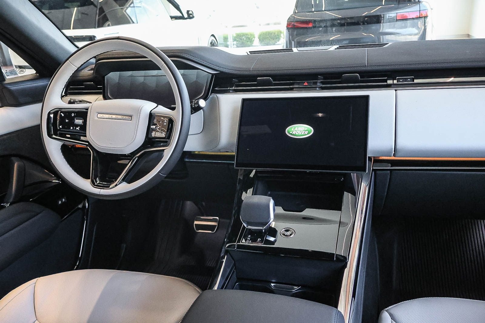 New 2026 Varesine Blue Land Rover Dynamic SE image 16