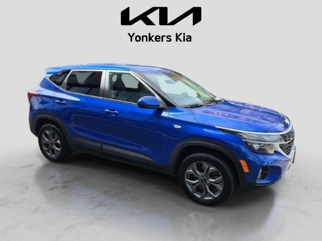 Used 2024 Blue Kia LX image 4
