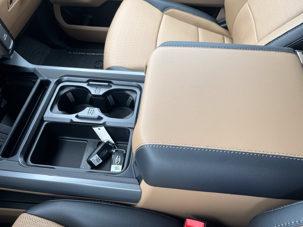New 2027 Star White Metallic Tri-Coat Ford F-250® Lariat® image 22