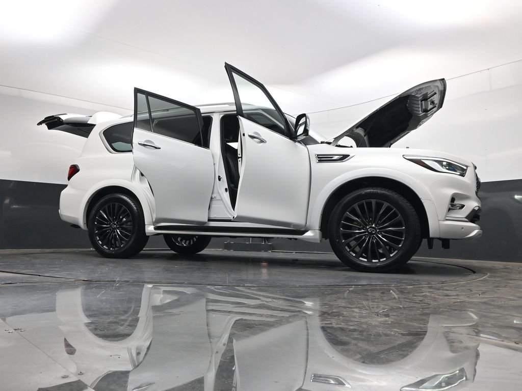 Used 2023 White INFINITI Sensory image 56