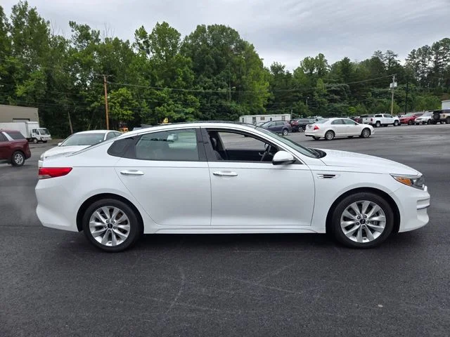 Used 2018 White Kia EX image 9