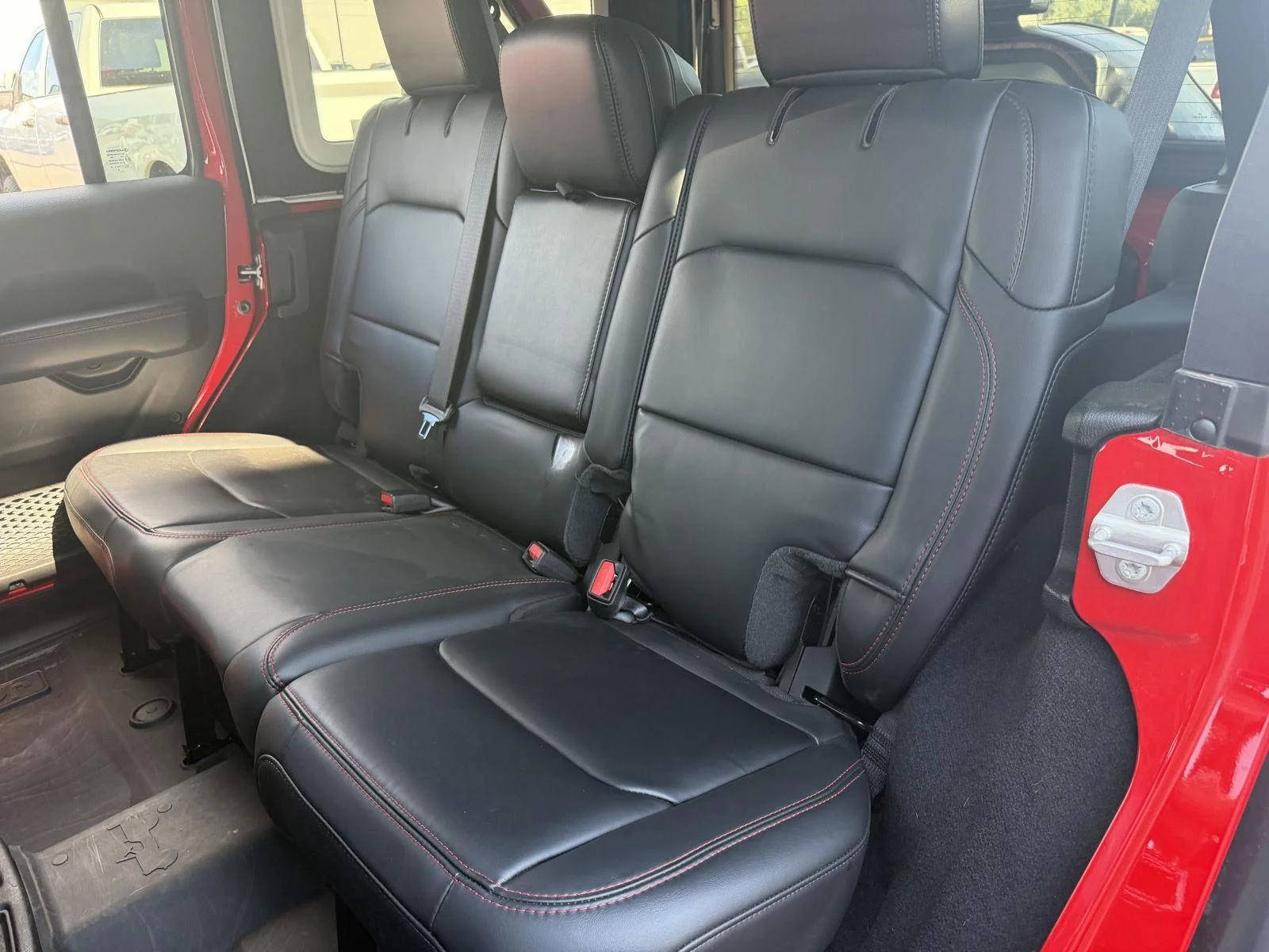 Used 2024 Firecracker Red Clearcoat Jeep Rubicon image 18