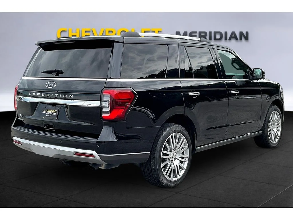 Used 2024  Ford Limited image 10
