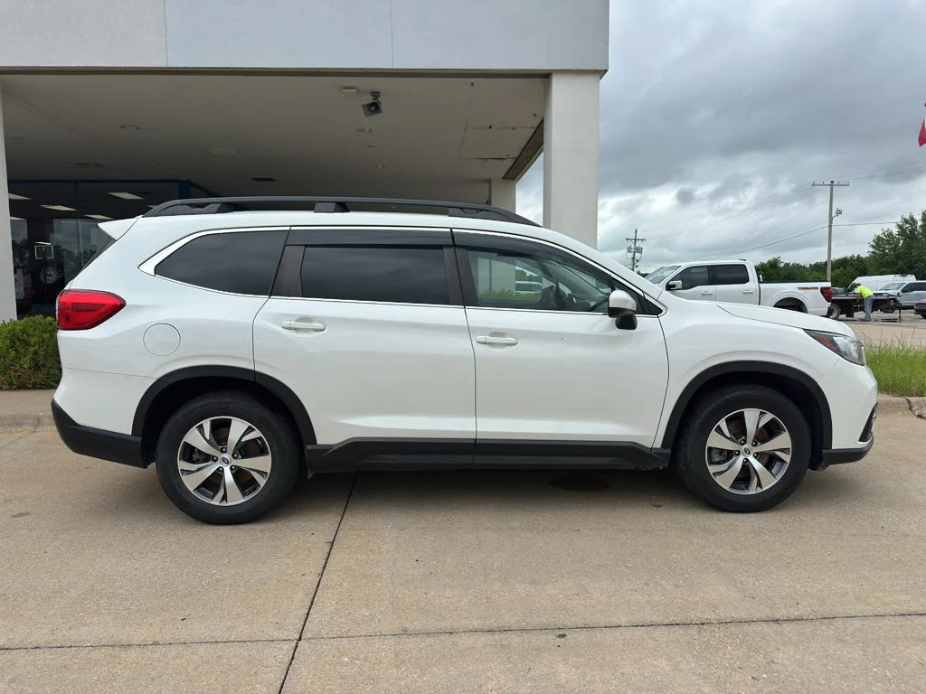 Used 2022 Crystal White Pearl Subaru Premium image 12
