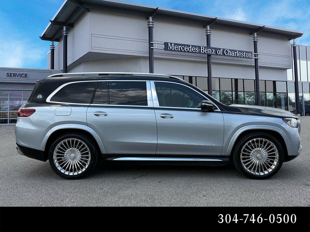 Used 2025 Cirrus Silver (Upper) / Obsidian Black Metallic (Lower) Mercedes-Benz Maybach GLS 600 image 2