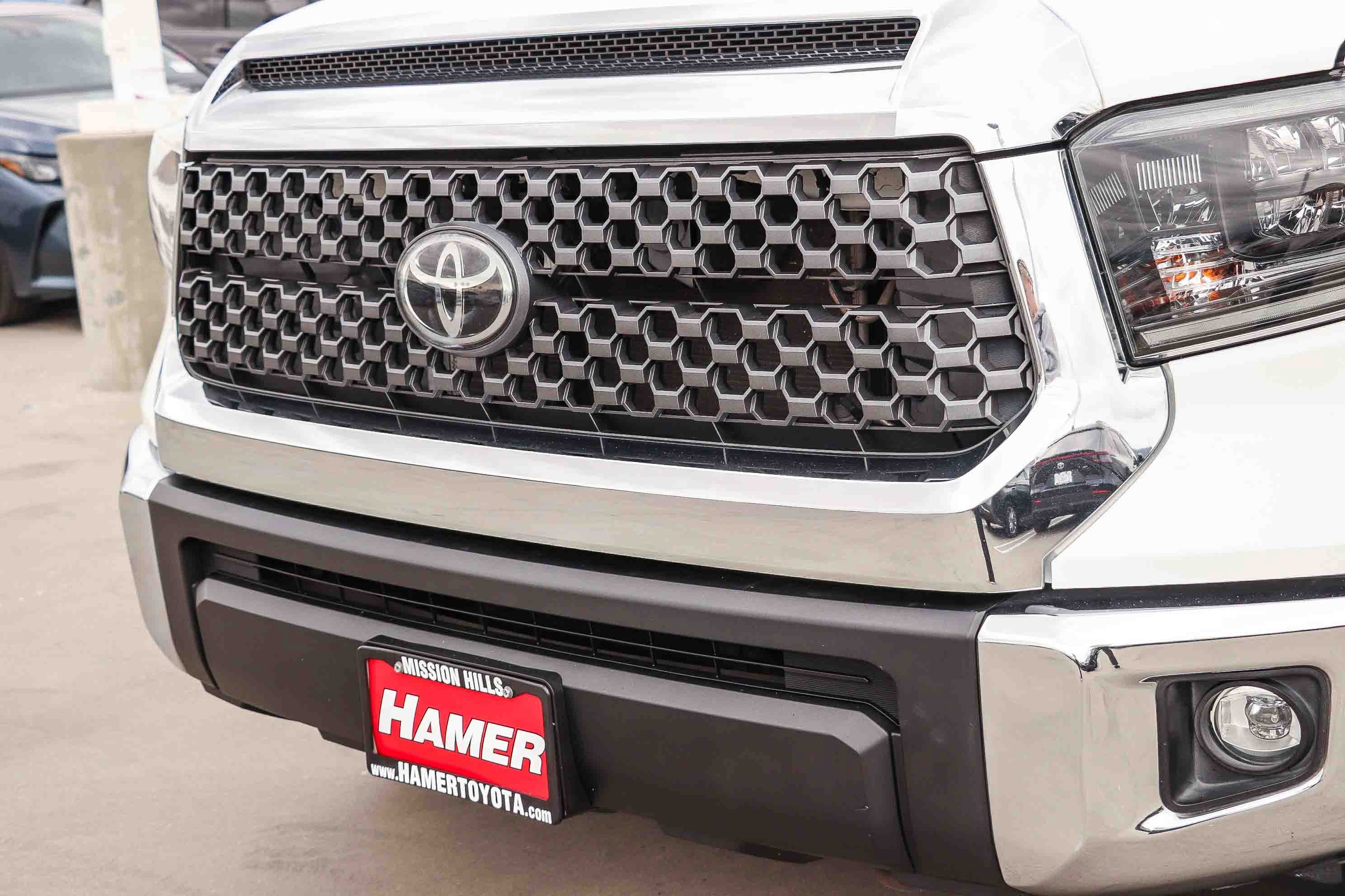 Certified Used 2020 Super White Toyota SR5 image 10