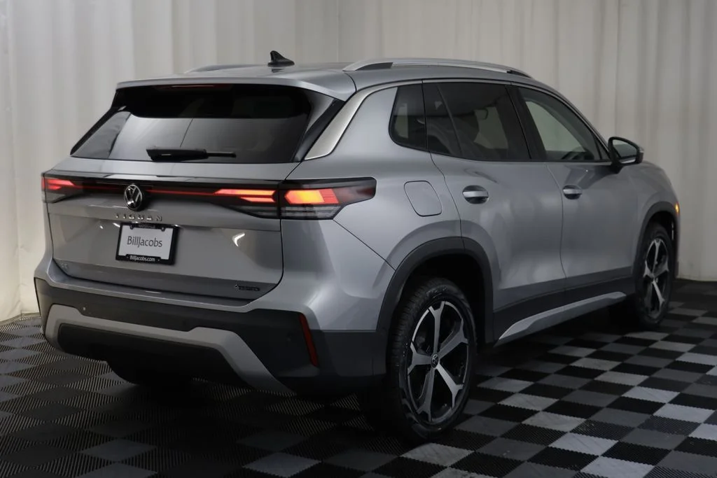 New 2026 Silver Volkswagen 2.0T SE image 17