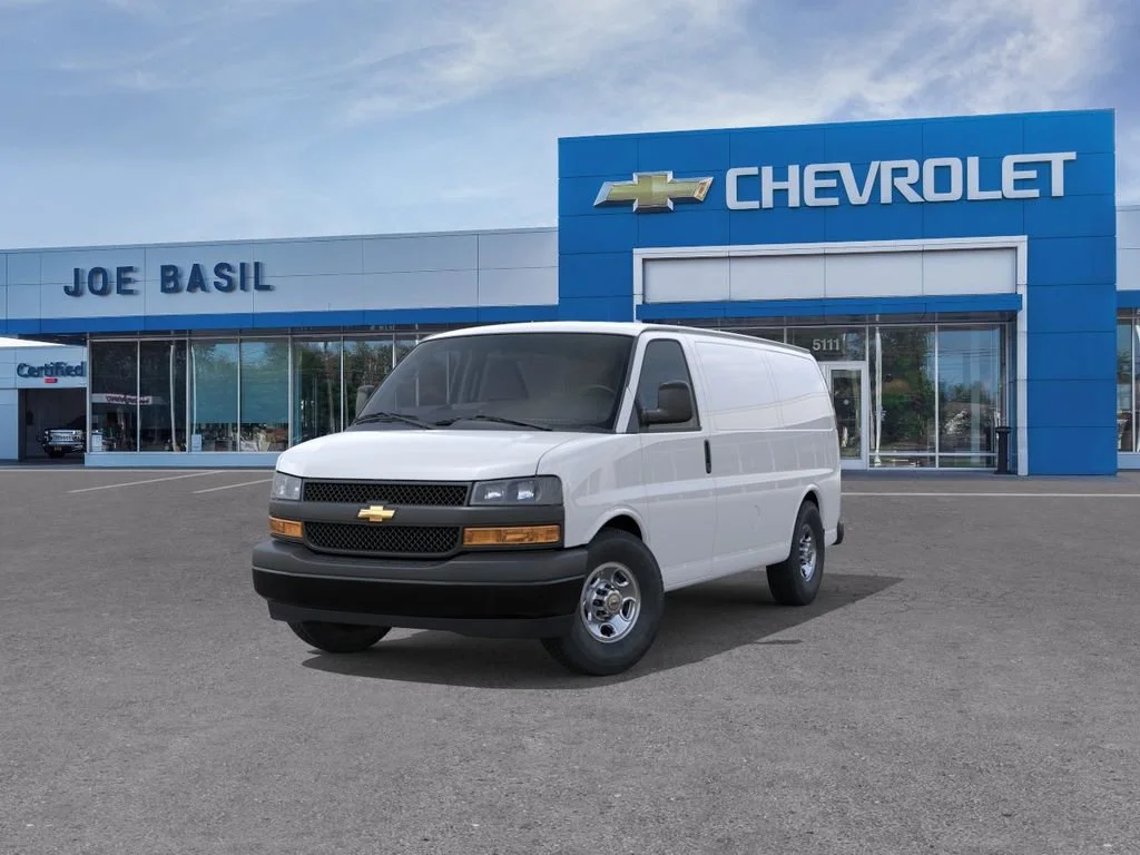 New 2026 Summit White Chevrolet 1WT image 8