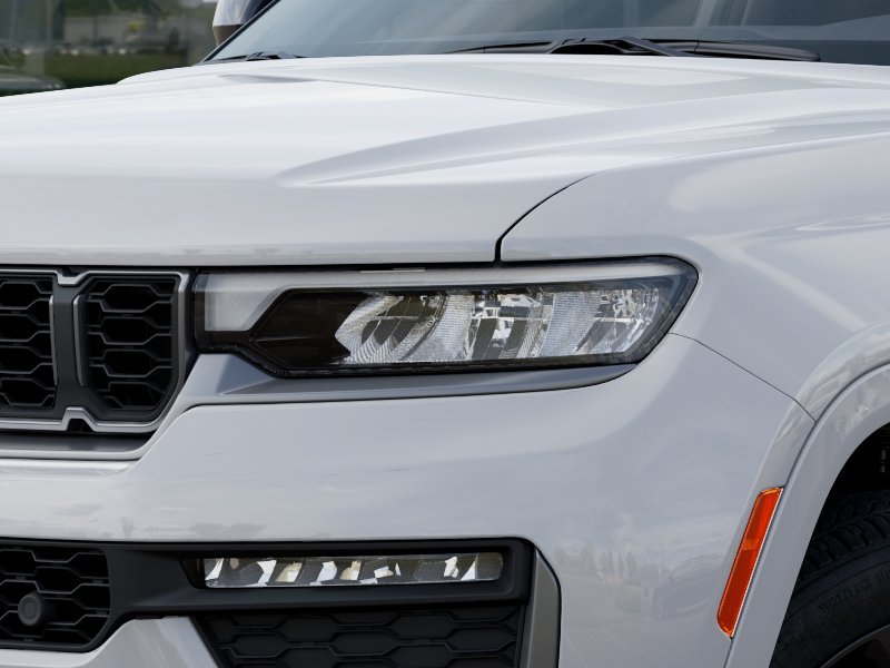 New 2026 Bright White Clear-Coat Exterior Paint Jeep Limited Reserve image 19