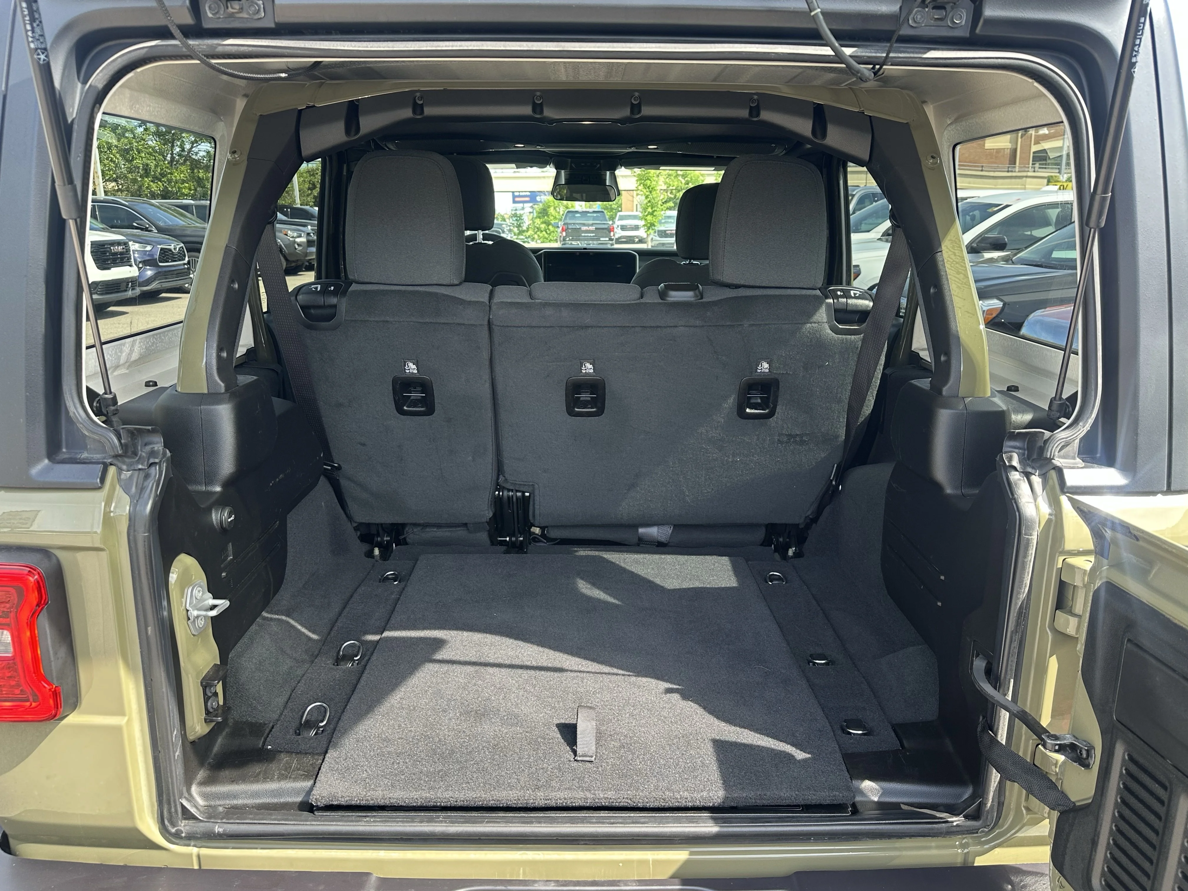 Certified Used 2026 41 Jeep Rubicon image 8