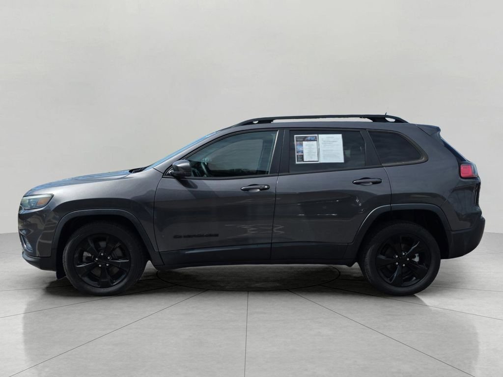 Used 2021 Gray Jeep Latitude Plus image 4