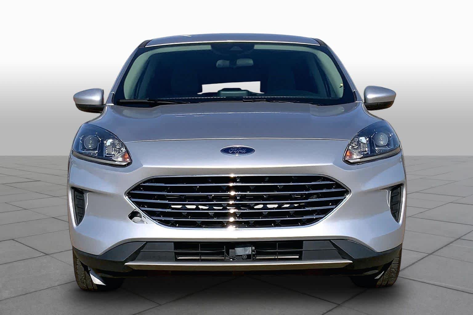 Used 2020 Ingot Silver Metallic Ford SE image 4