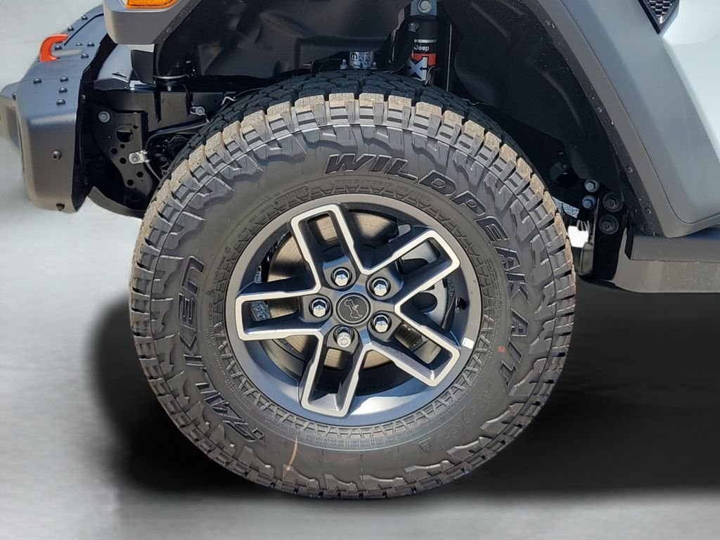 New 2026 Bright White Clearcoat Jeep Mojave image 27