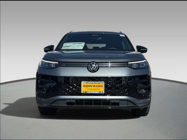 New 2026 Platinum Gray Metallic Volkswagen 2.0T SE R-Line Black image 2