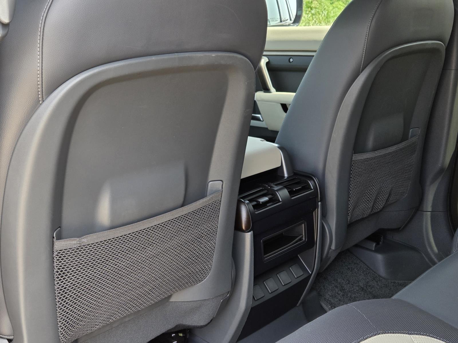 Used 2023  Land Rover X-Dynamic SE image 37