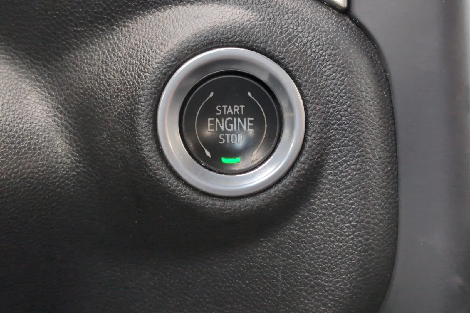 Used 2021 SUMMIT WHITE Chevrolet LT image 22