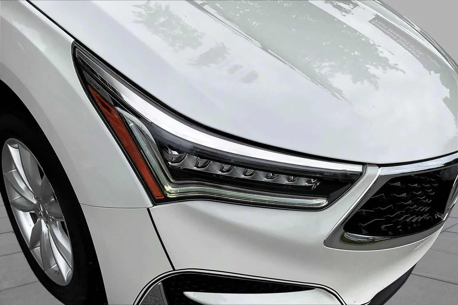 Used 2020 Platinum White Pearl Acura  image 28