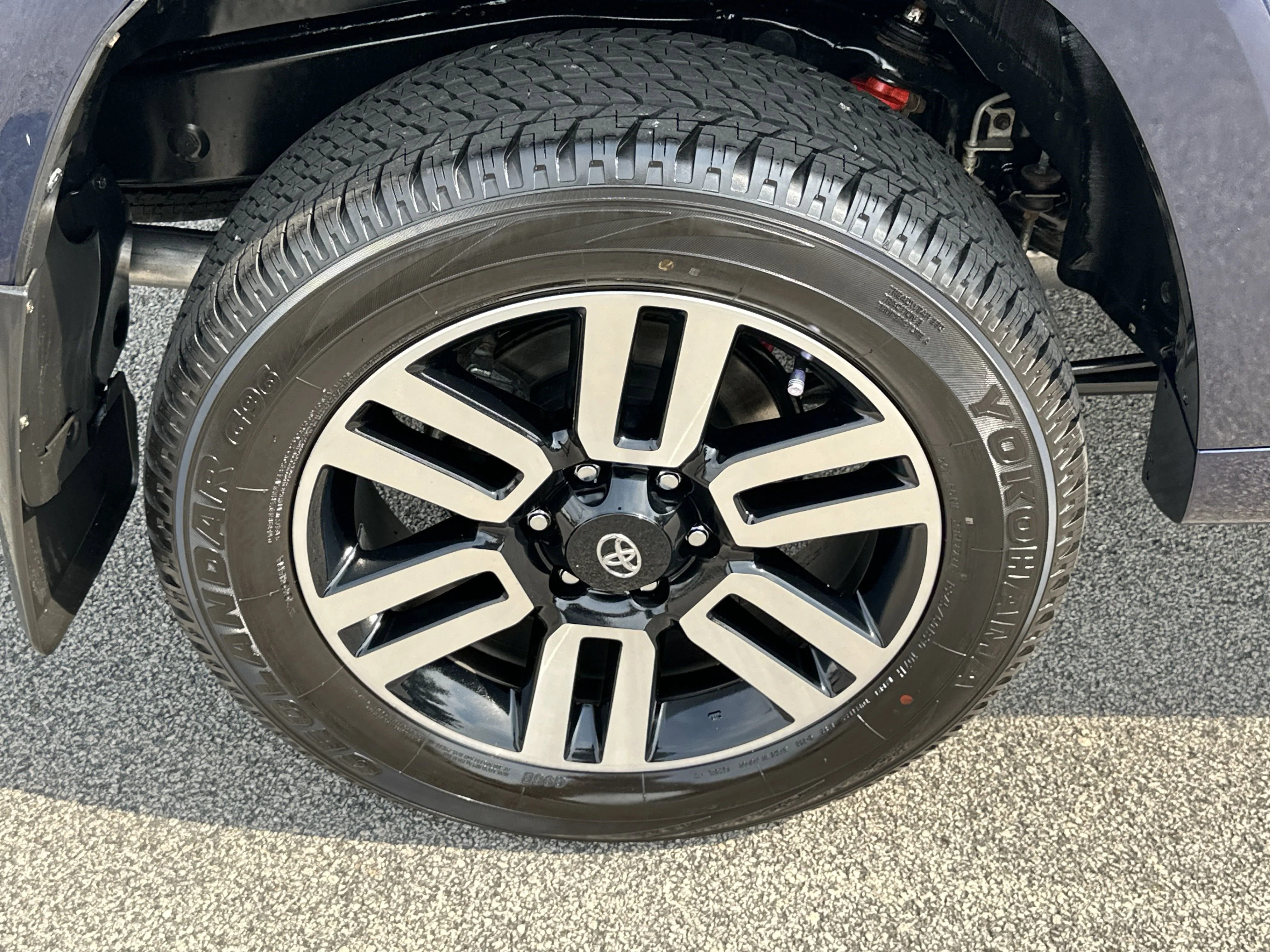 2022 Toyota 4Runner Limited - Photo 17