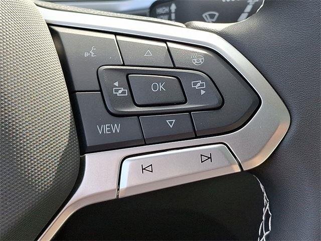 2025 Volkswagen Taos SE - Photo 18