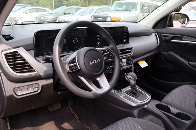 Used 2024 Black Kia LX image 12