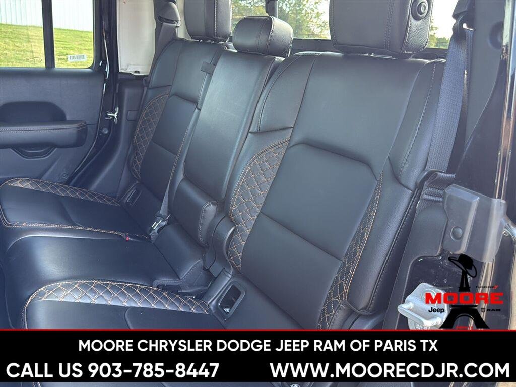 Used 2023 Black Clearcoat Jeep High Altitude image 10