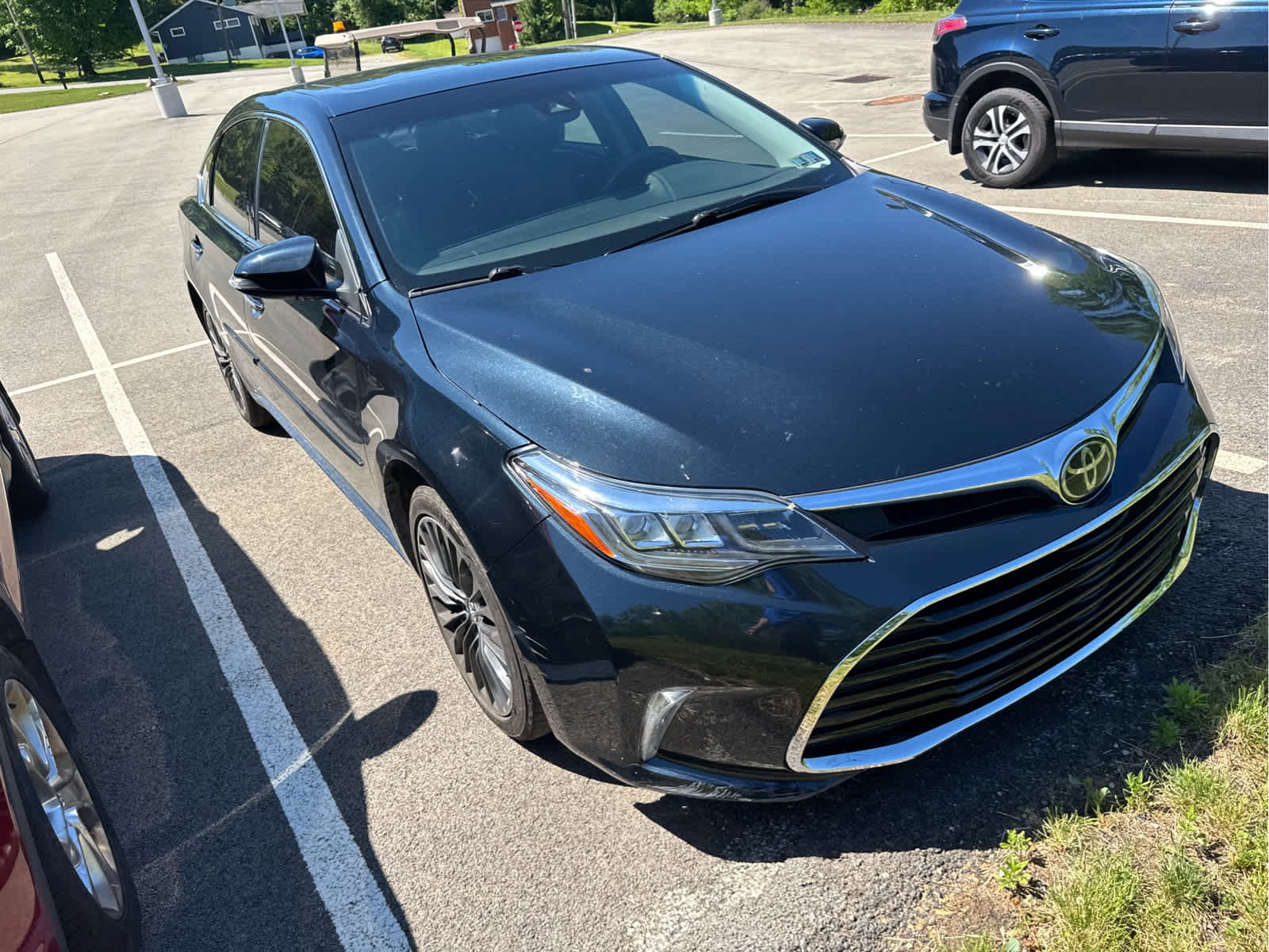 Used 2018 Cosmic Gray Mica Toyota Touring image 3