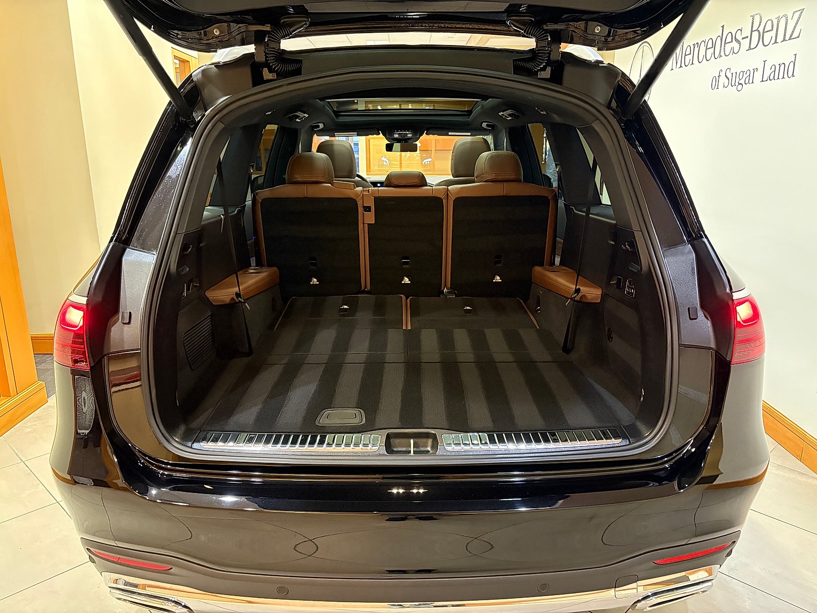New 2026 Obsidian Black Metallic Mercedes-Benz 4MATIC® image 33
