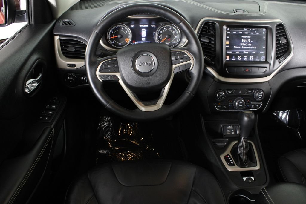 Used 2015 Red Jeep Limited image 5