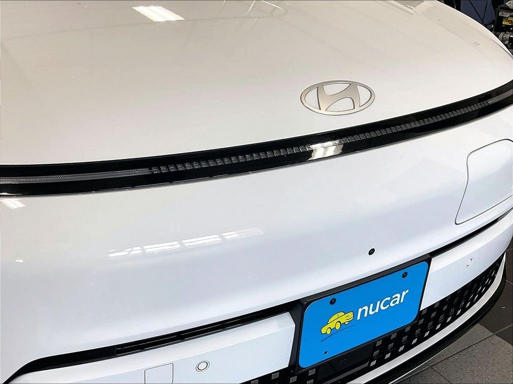 Used 2024 White Hyundai Limited image 30