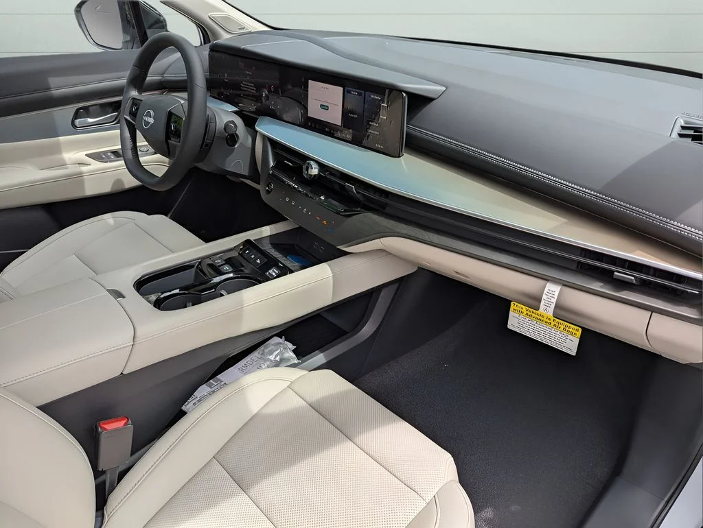 New 2026 White Nissan SL image 24