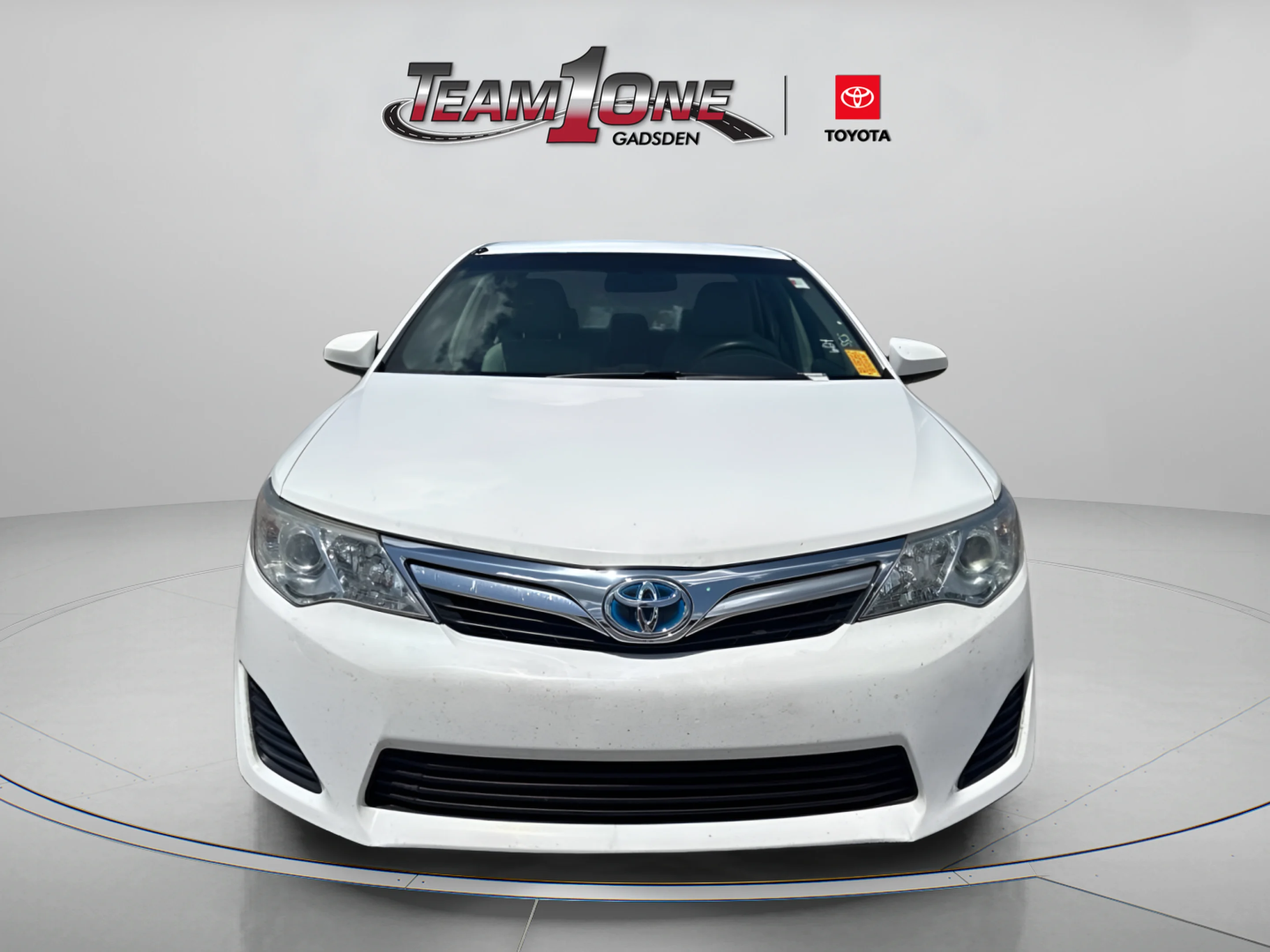 Used 2012 Super White Toyota LE image 2