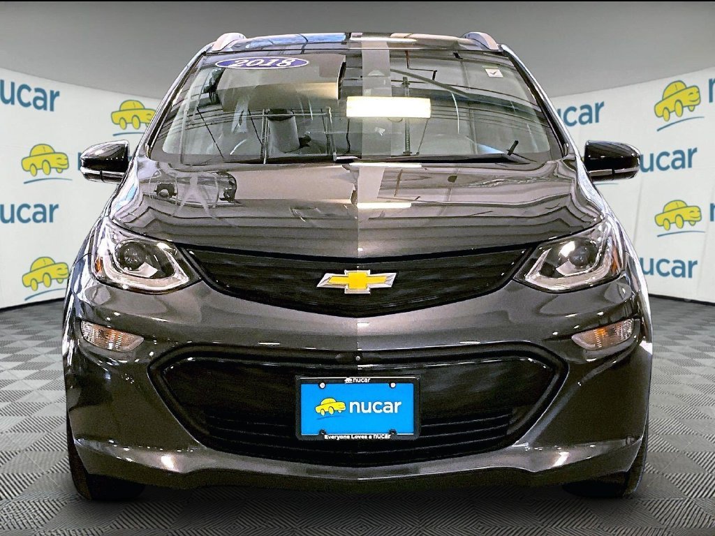 Used 2018 Gray Chevrolet Premier image 2